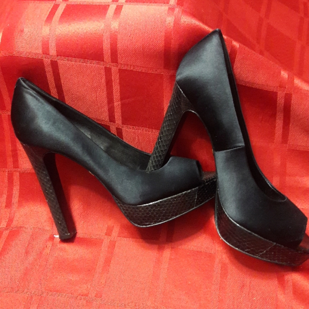 Satin Tory Burch heels